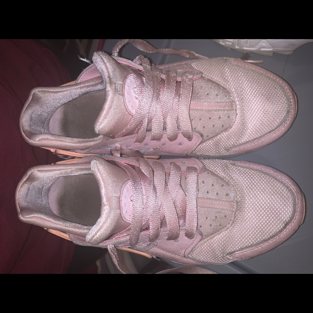Nike huaraches size 5.5